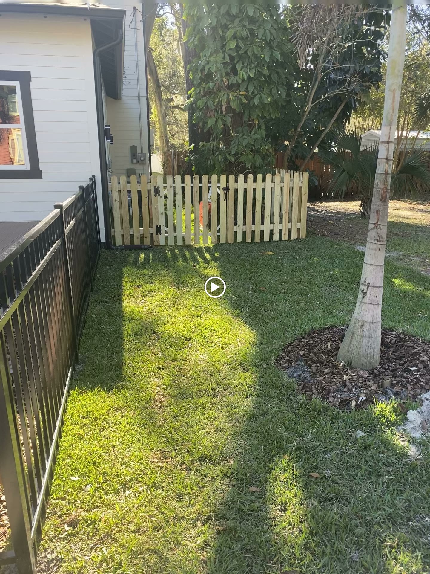 Wood Picket fence installation in Tampa, FL — Vilo Fence